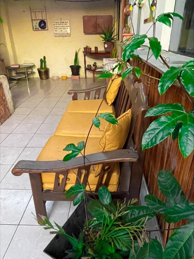 Totora Surf Hostel Huanchaco Exterior photo