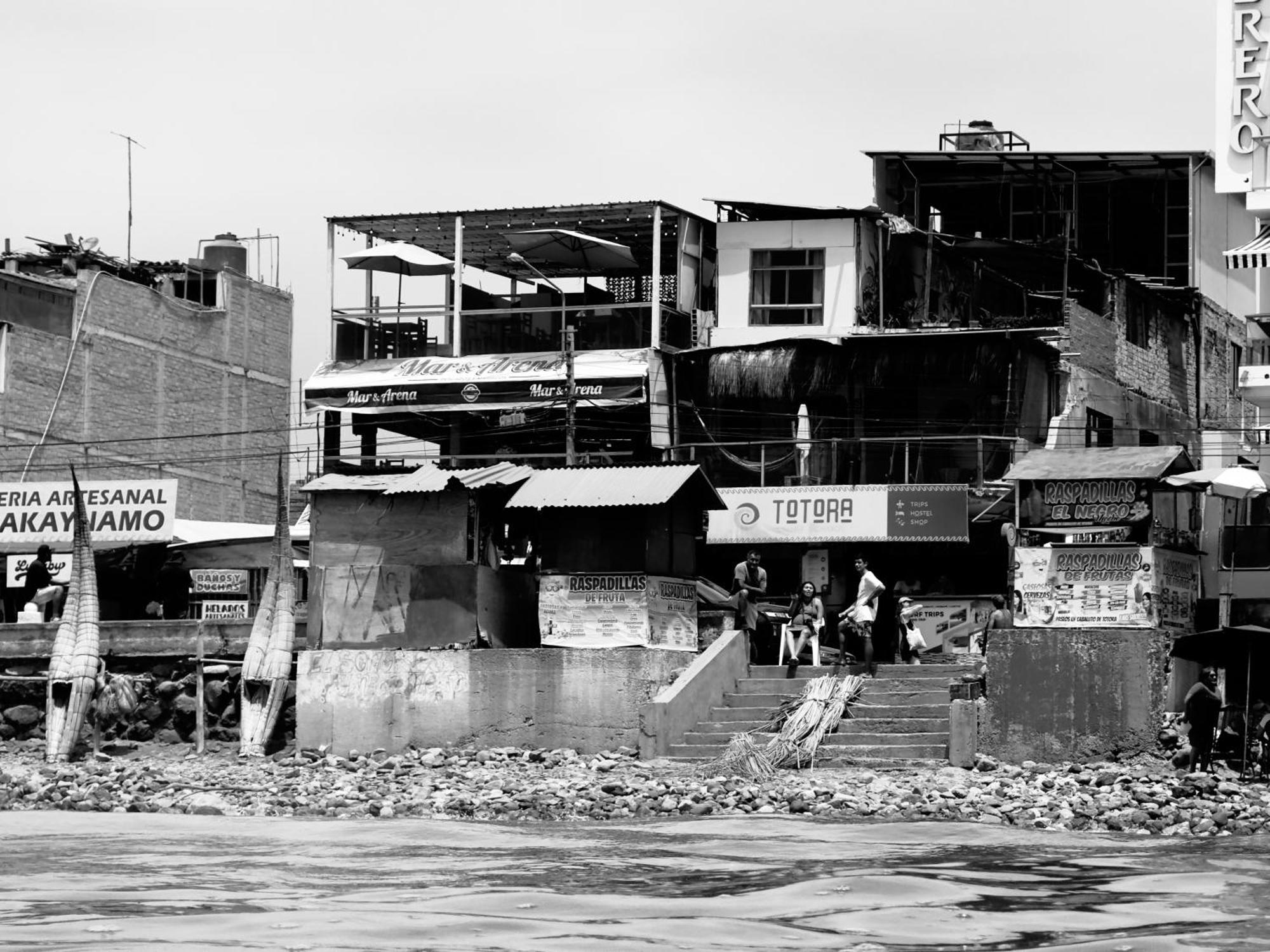 Totora Surf Hostel Huanchaco Exterior photo